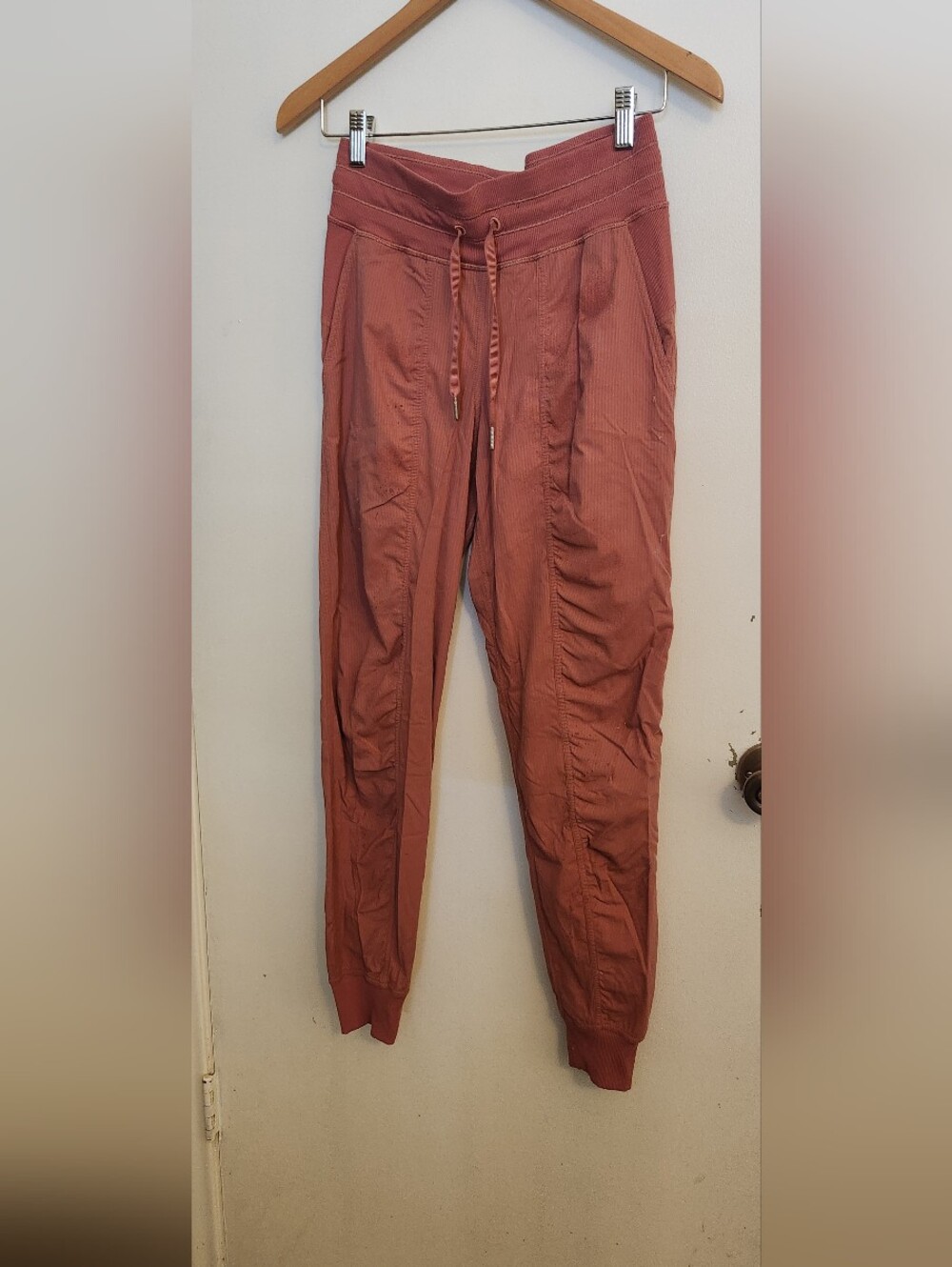 lululemon athletica Women's Corduroy Joggers - Mauve
